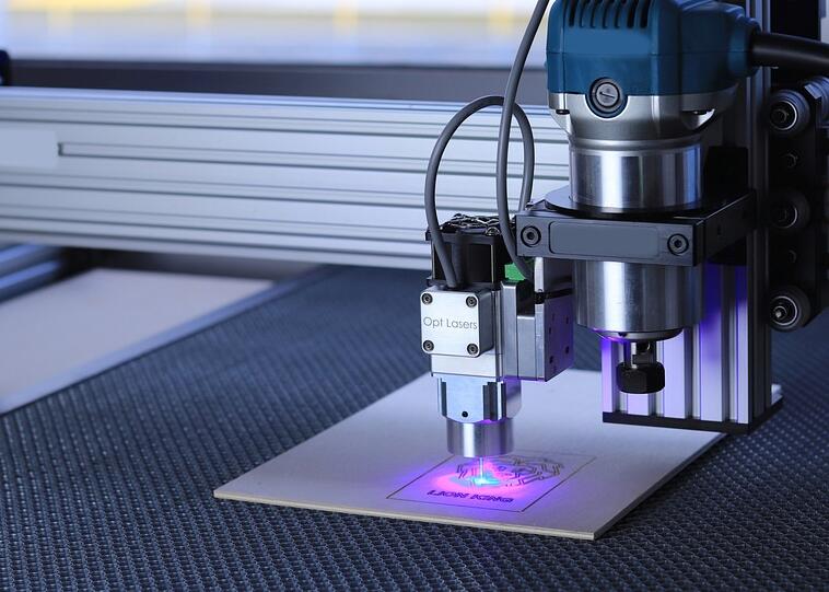 激光切割機是如何工作的：循序漸進的原理解釋