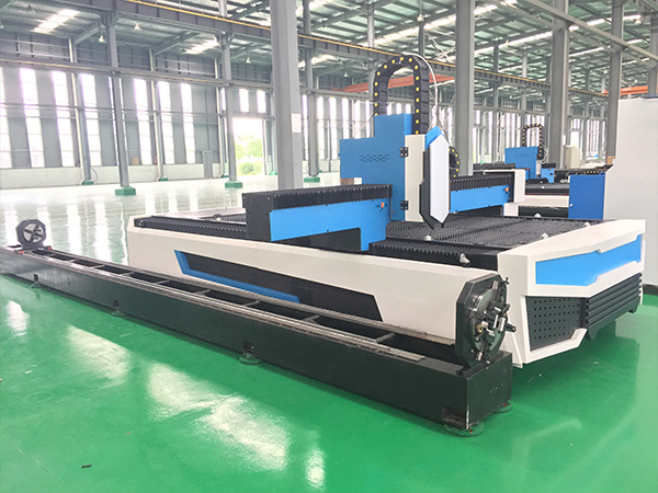 數(shù)控激光切割機(jī).jpg 數(shù)控激光切割機(jī).jpg